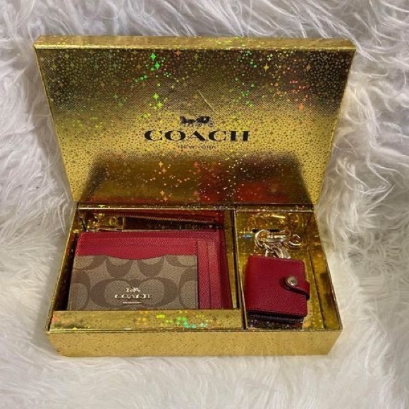 Brand New Authentic Coach Card Wallet with photo album keychain - Picture 5 of 5